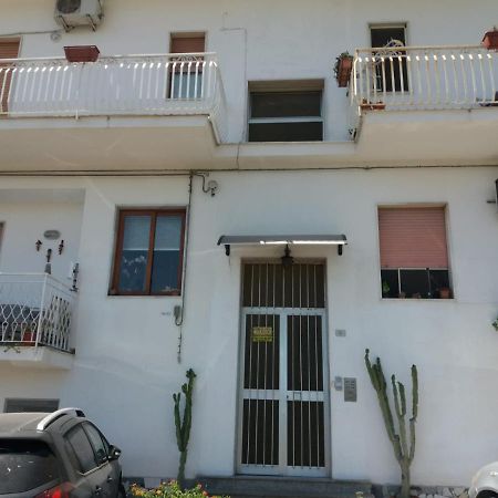 Appartamenti Naxos 지아르디니낙소스 외부 사진