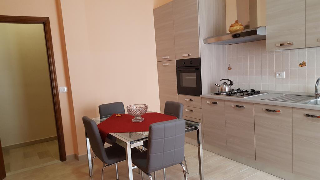 Appartamenti Naxos 지아르디니낙소스 외부 사진
